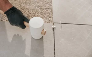 Pose de grands carreaux à Montpellier